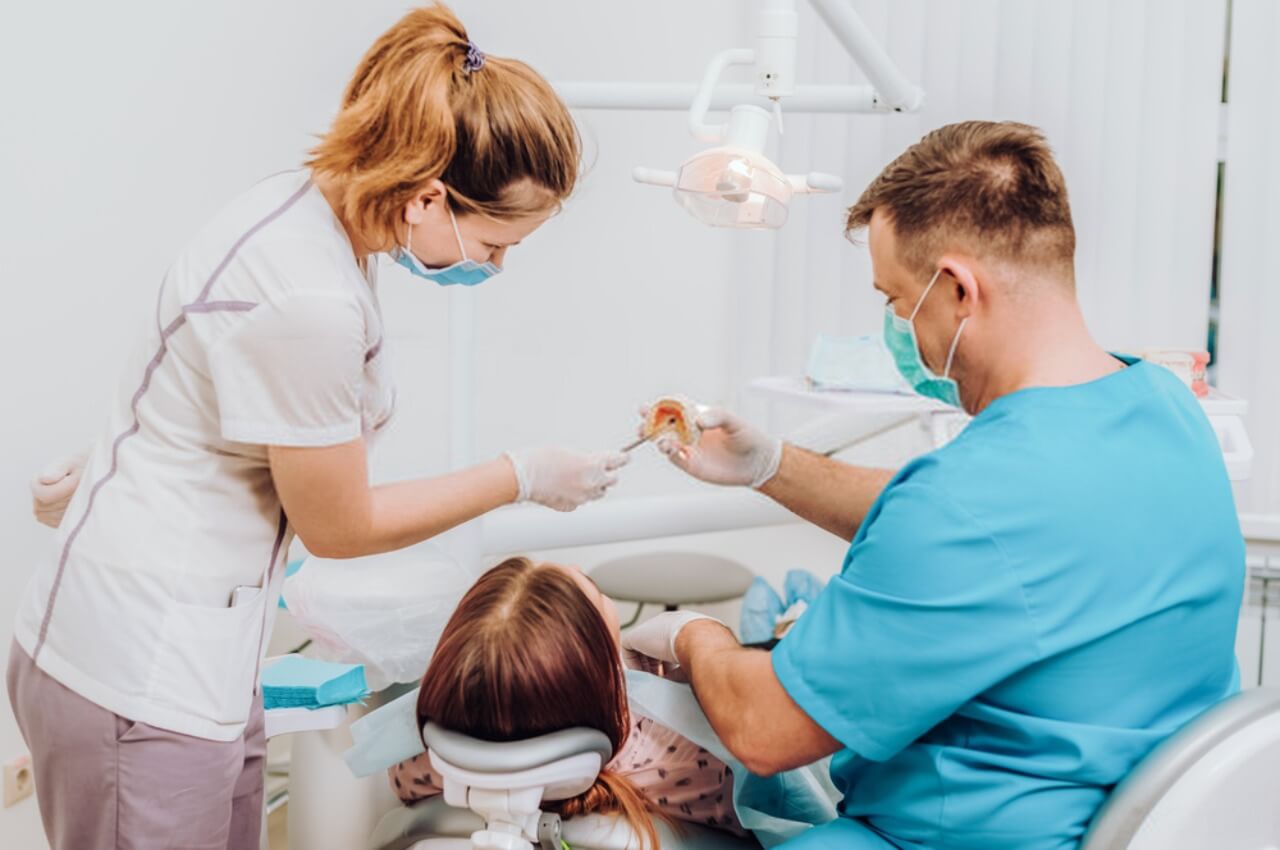 How Much Do Dental Assistants Make in Arizona